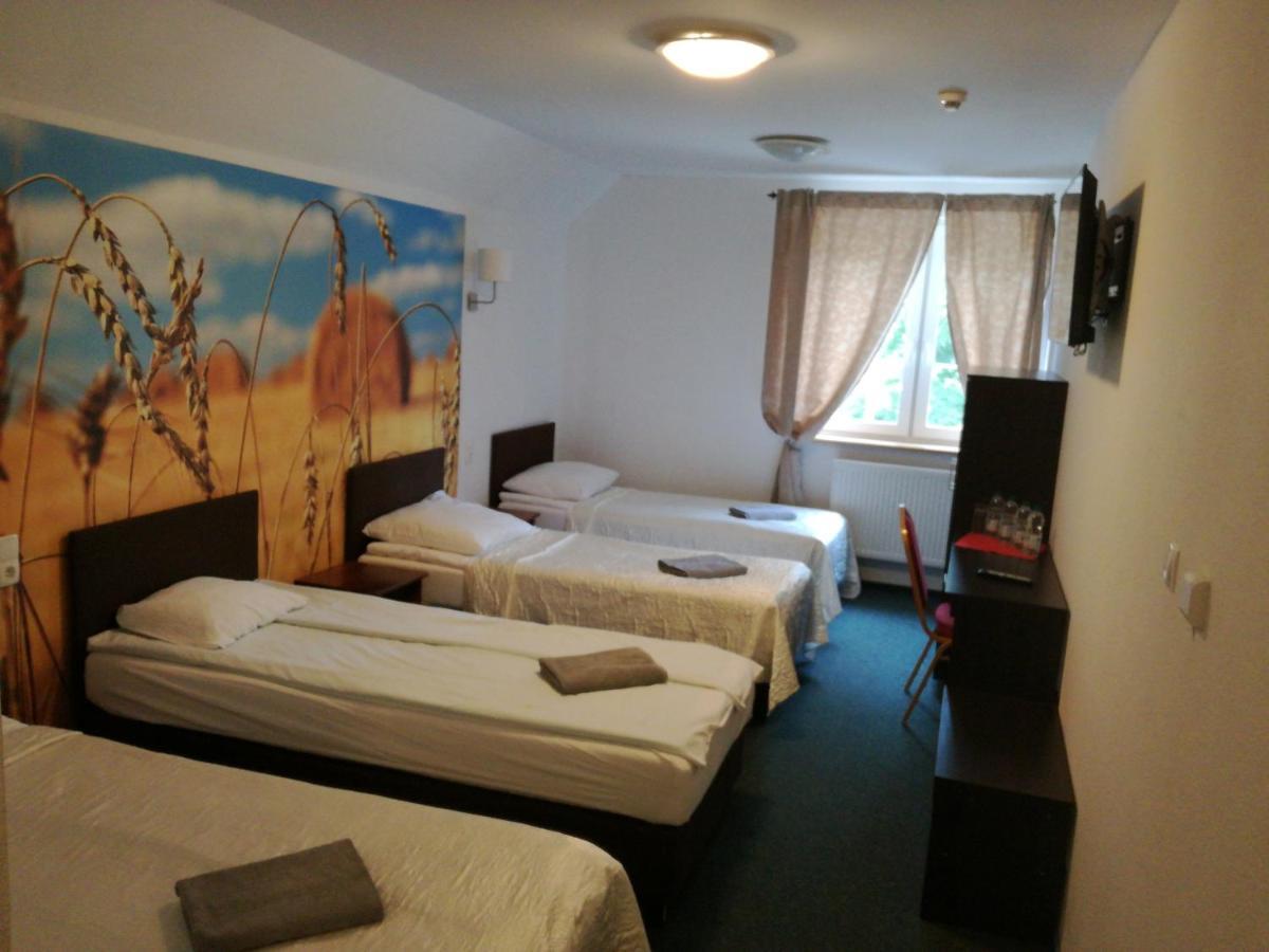 Pawlakowa Zagroda Hotel Grabiny-Zameczek Ngoại thất bức ảnh